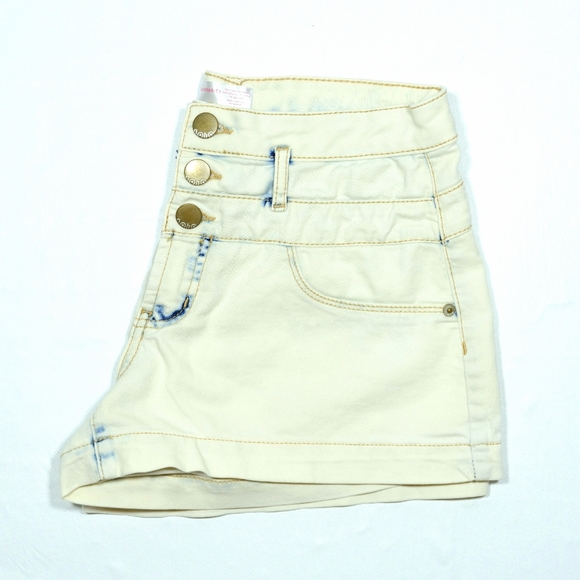 Sexy Denim womens Shorts size 9 No Boundaries jeans 3 button's - Picture 5 of 8